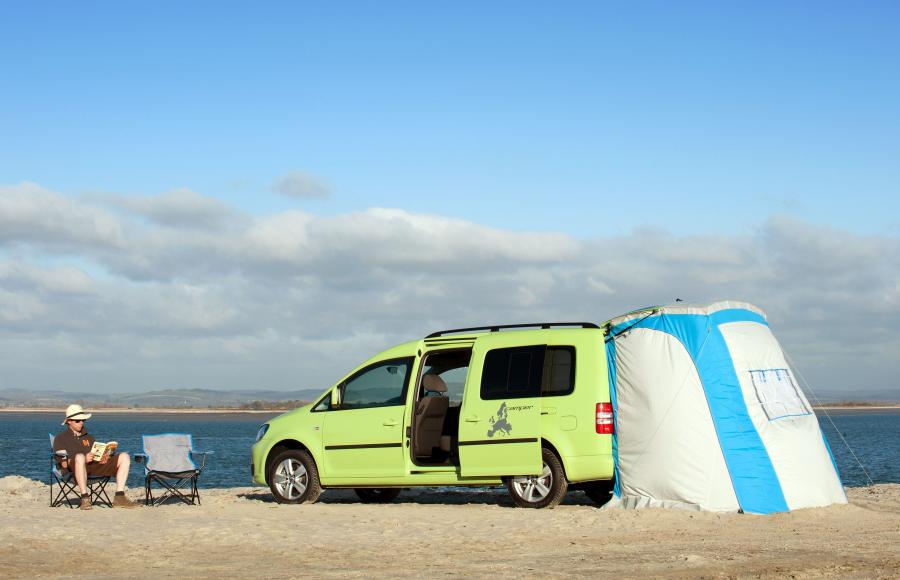  Volkswagen Caddy Camper 2.0 TDi BlueMotion 2013 года  (UK) (фото 24 из 30)